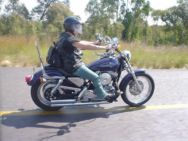 Mart op haar Harley